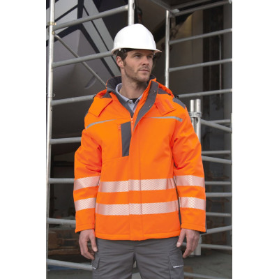Dynamic softshell coat